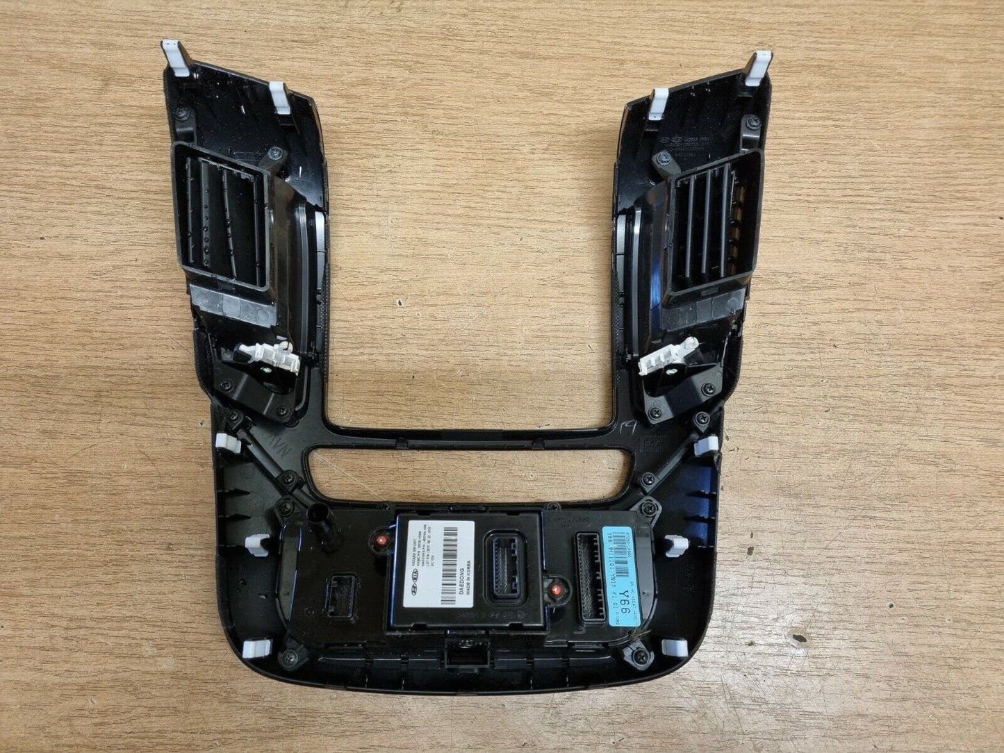 Kia Venga Genuine AC Climate Control + Air Vent Trim 2014-2018 93730-1P000