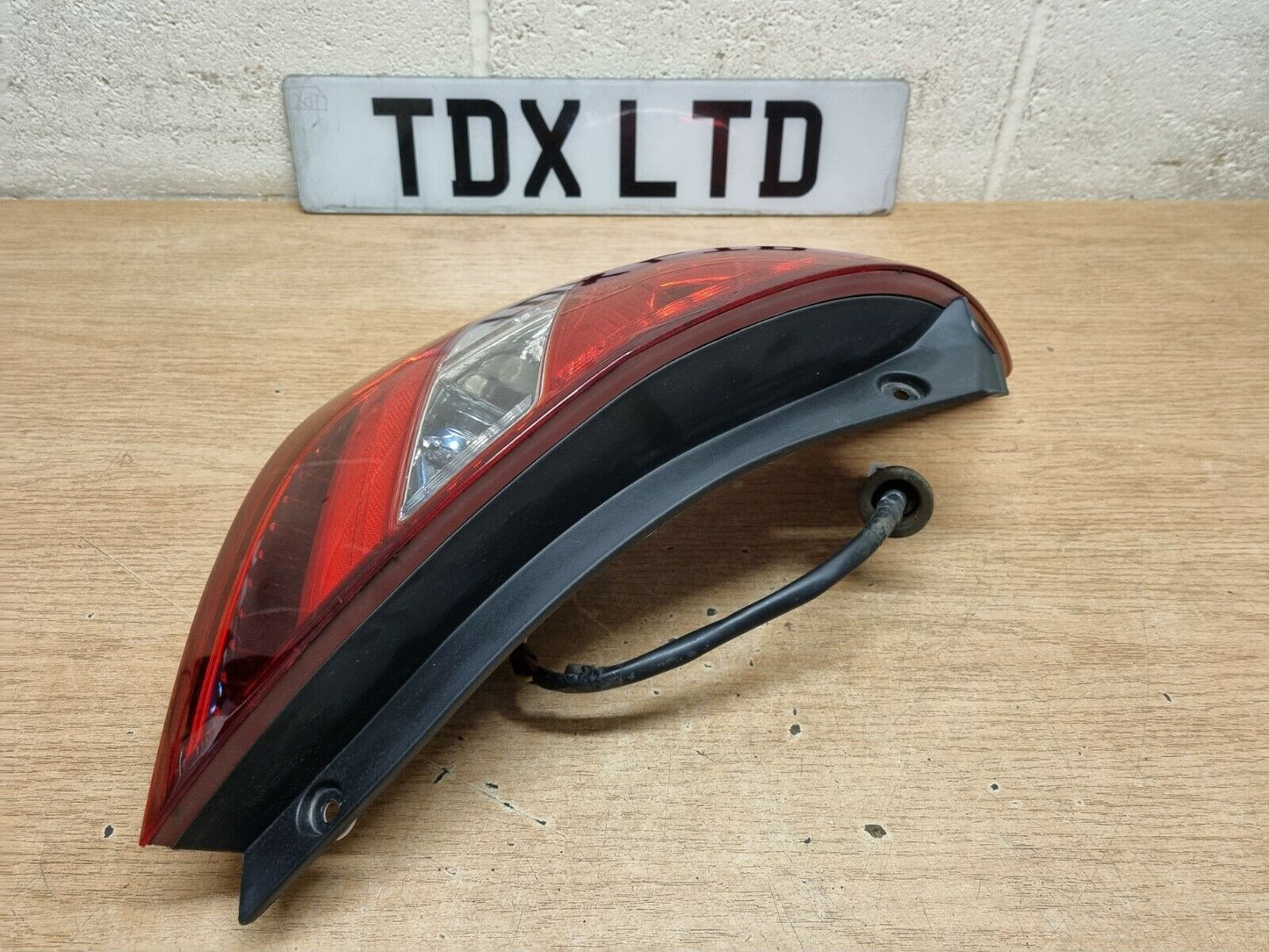 Hyundai I20 MK1 Pre-Facelift Passengers Rear Outer Light 2008-2011 92401-1J000