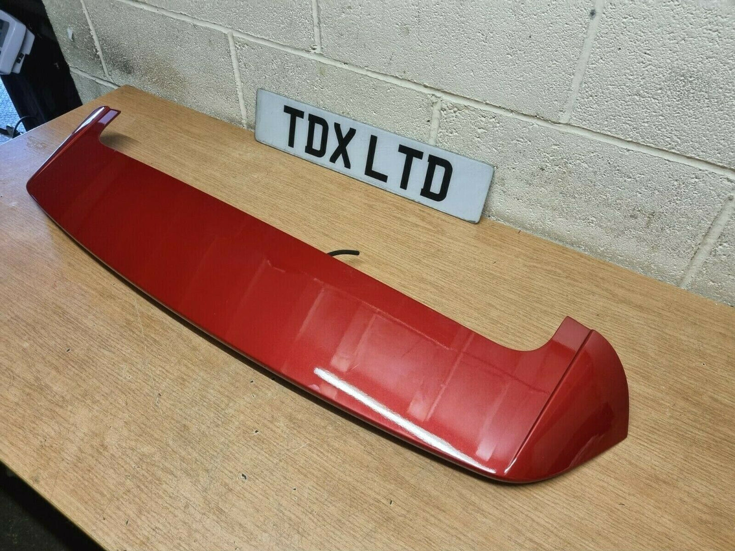 Kia Stonic Rear Roof Spoiler In Red (BEG) + Brake Light 2018-2021 87210-H8400