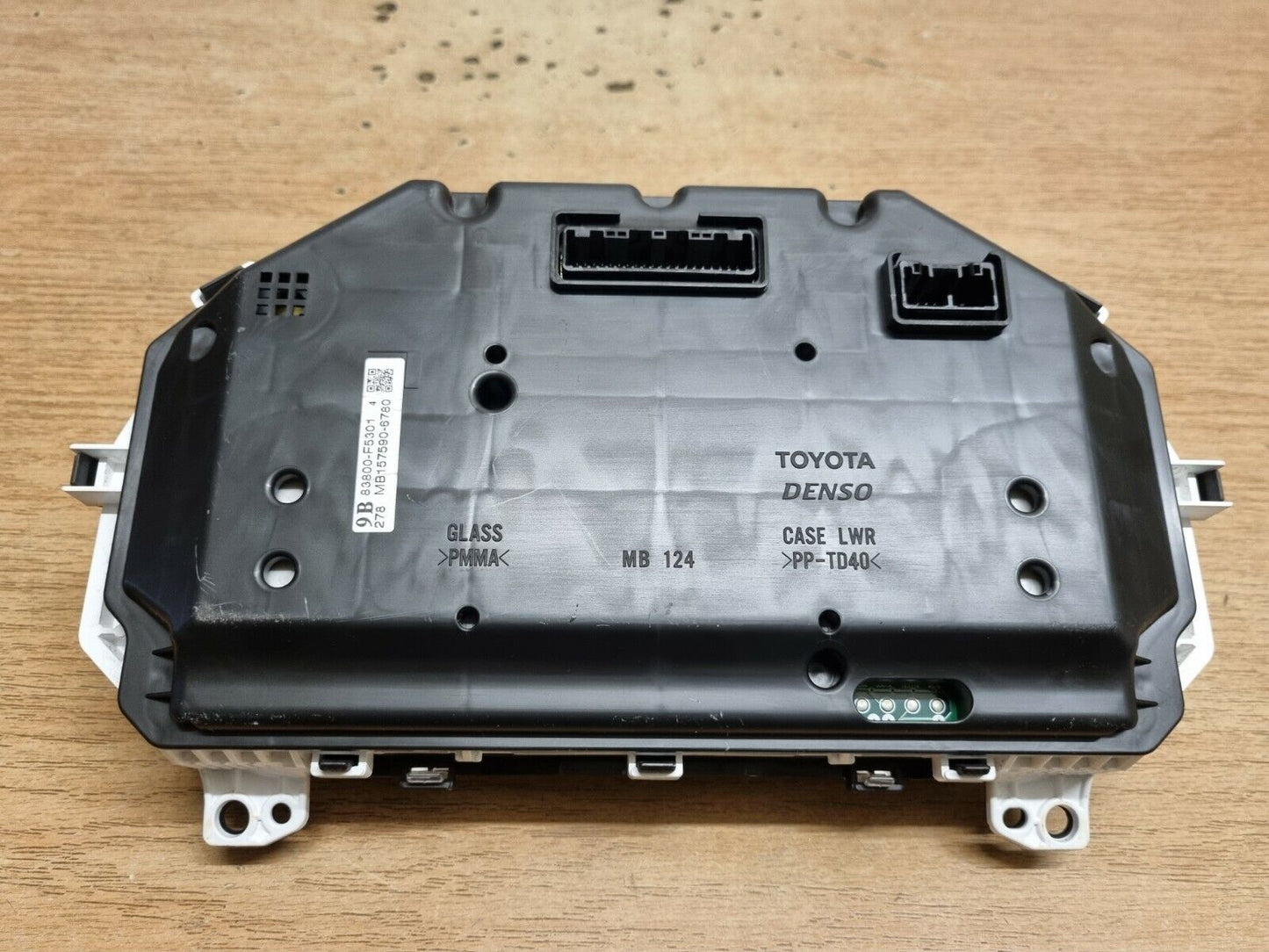 TOYOTA YARIS MK3 1.5 PETROL MANUAL INSTRUMENT SPEEDO CLOCK CLUSTER 83800-F5301