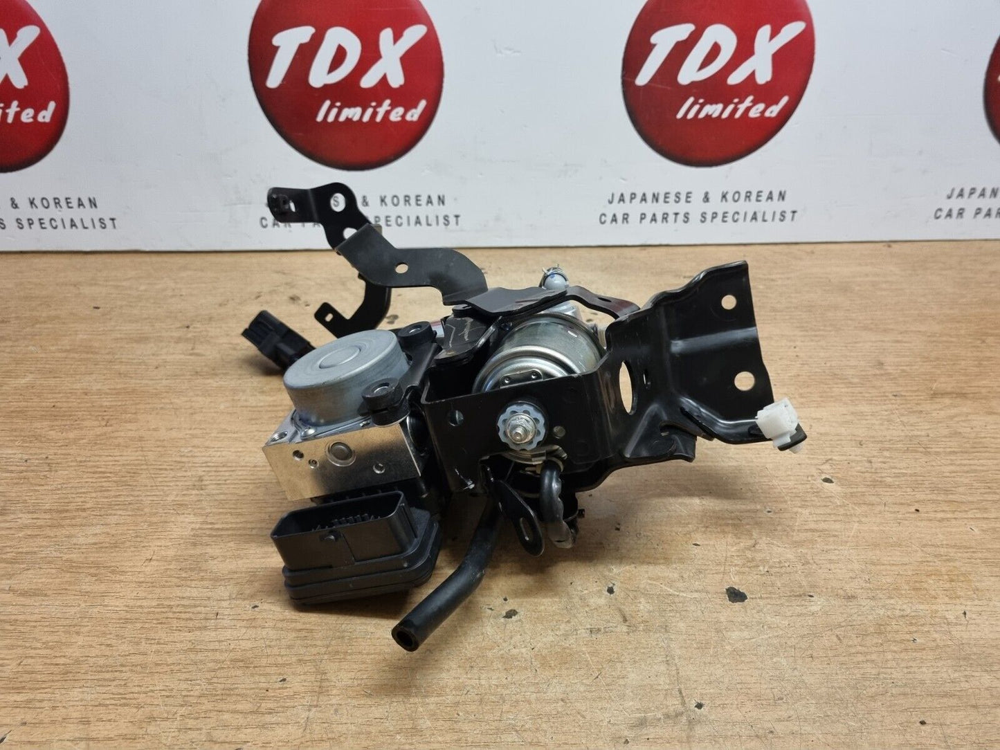 TOYOTA COROLLA MK12 1.8 HYBRID 2019-2022 GENUINE ABS PUMP + BRAKE BOOSTER UNIT