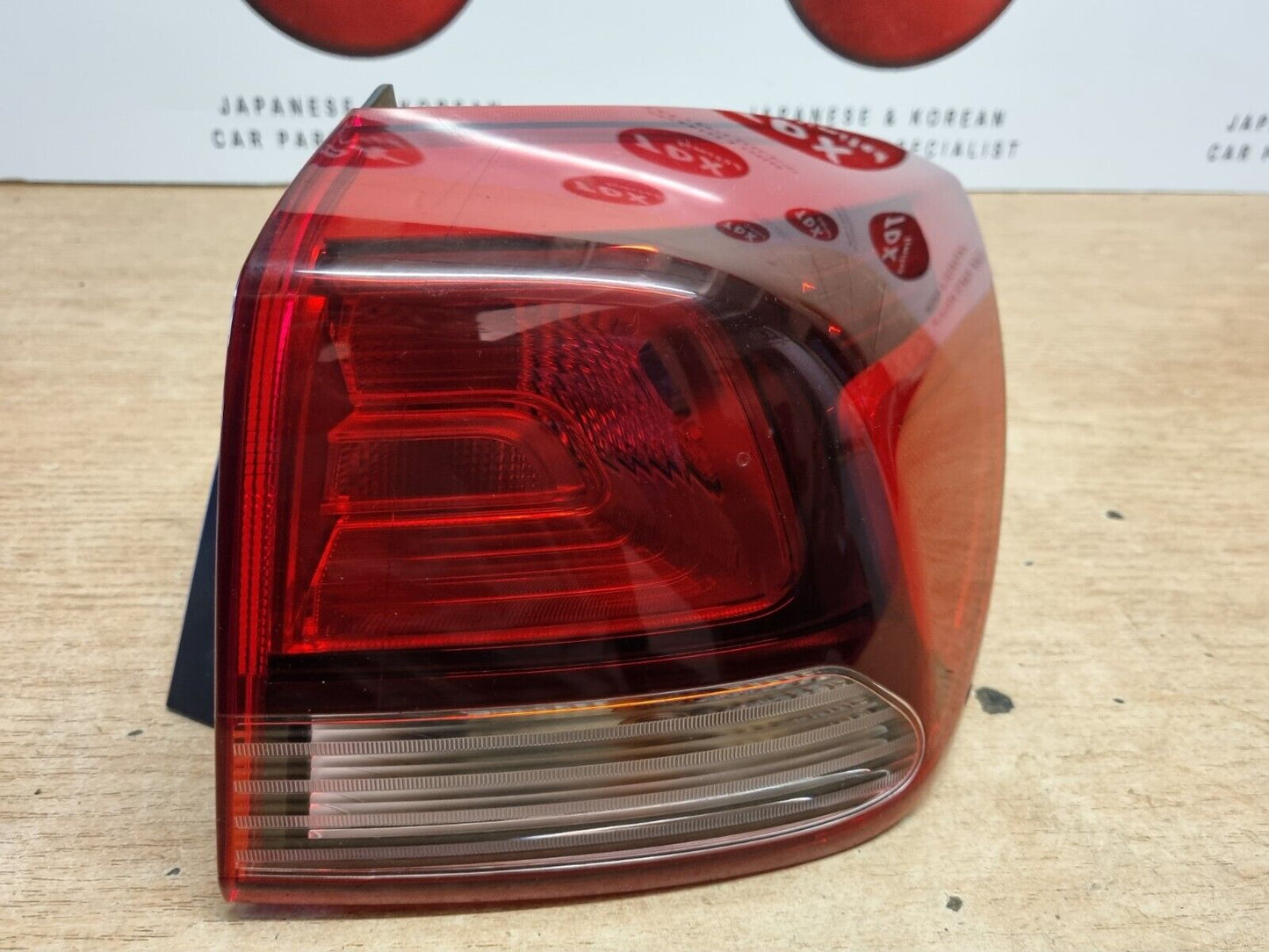 KIA RIO MK4 2017-2020 PRE-FACELIFT GENUINE DRIVERS SIDE REAR OUTER BRAKE LIGHT