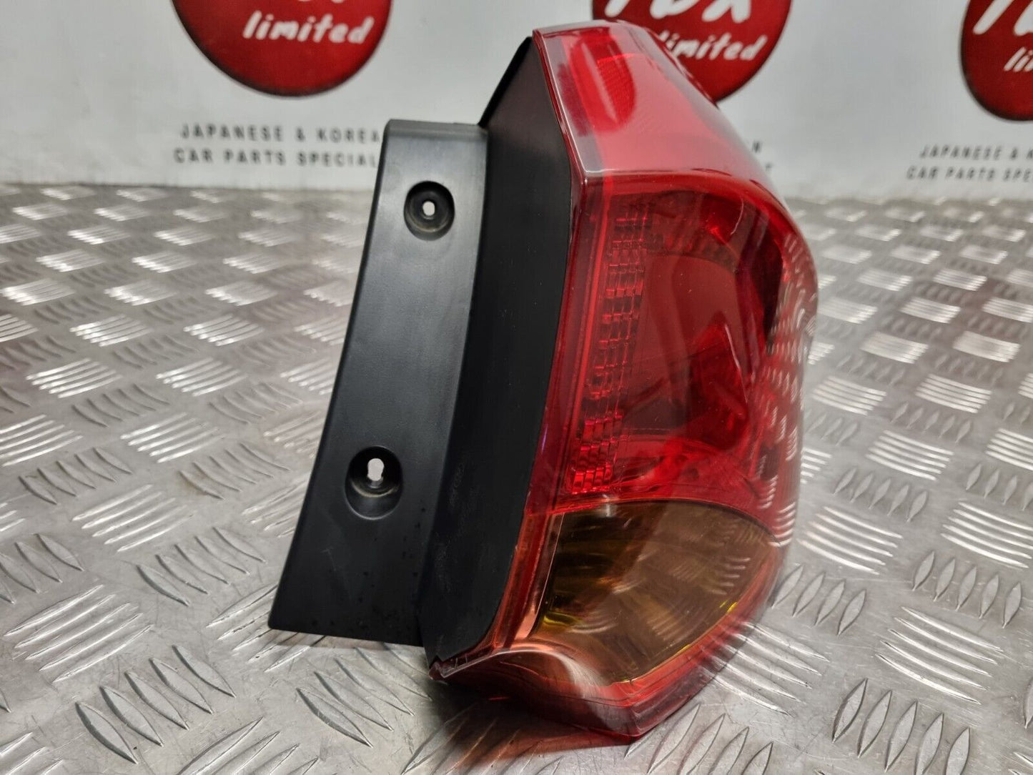 KIA CEED JD MK2 2012-2018 GENUINE DRIVERS SIDE REAR OUTER BRAKE LIGHT 92402-A20