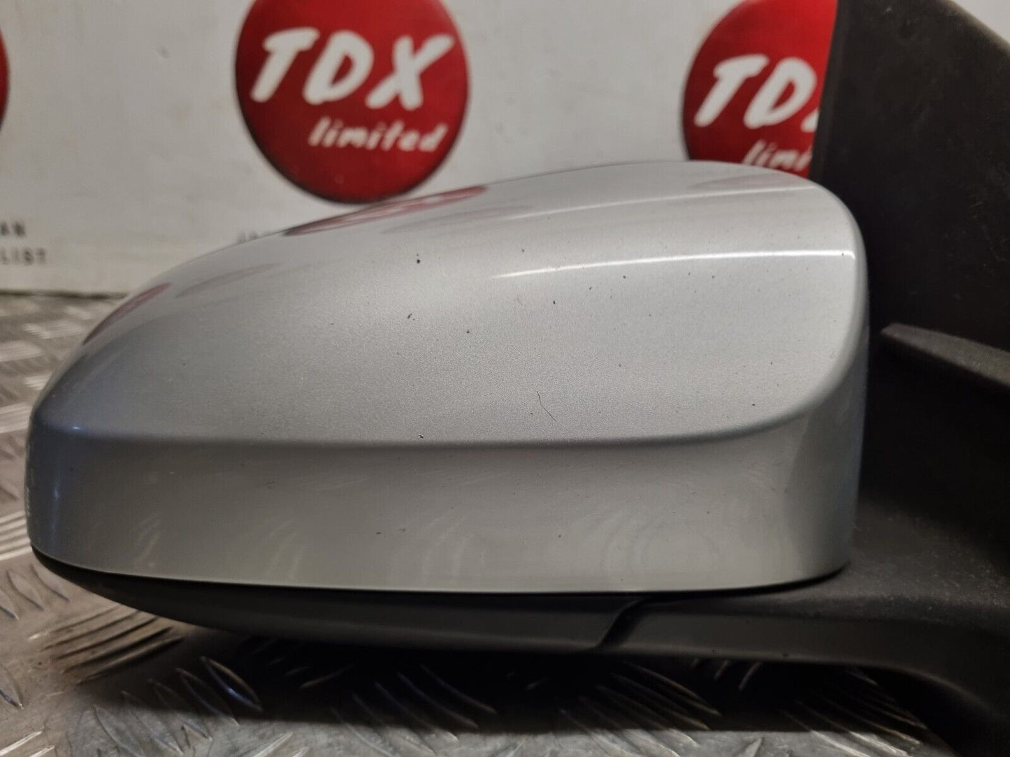 TOYOTA AYGO MK2 2014-2022 GENUINE DRIVERS SIDE MANUAL FOLD WING MIRROR SILVER