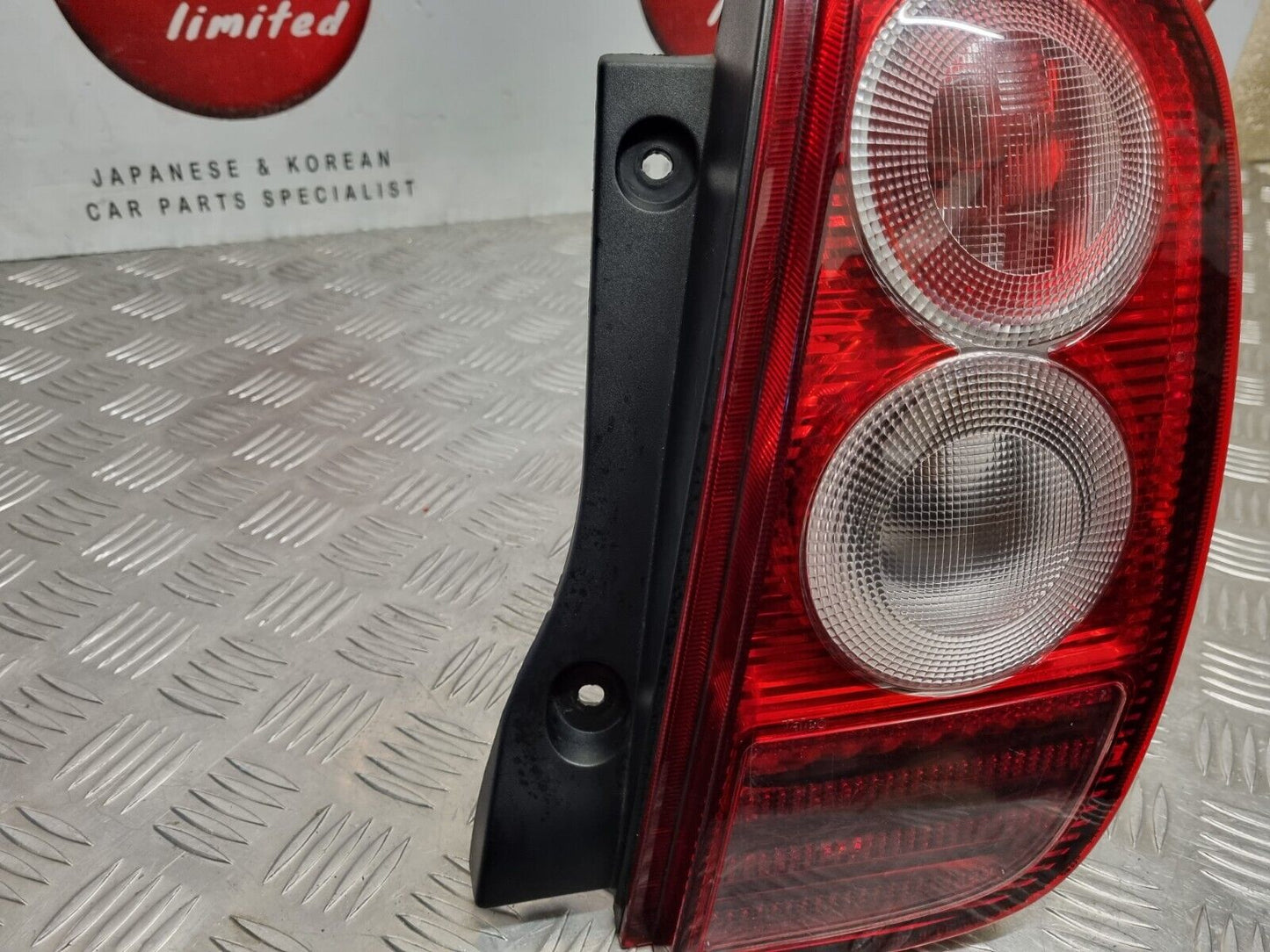 NISSAN MICRA K12 MK3 2003-2010 GENUINE DRIVERS SIDE REAR OUTER BRAKE LIGHT LAMP