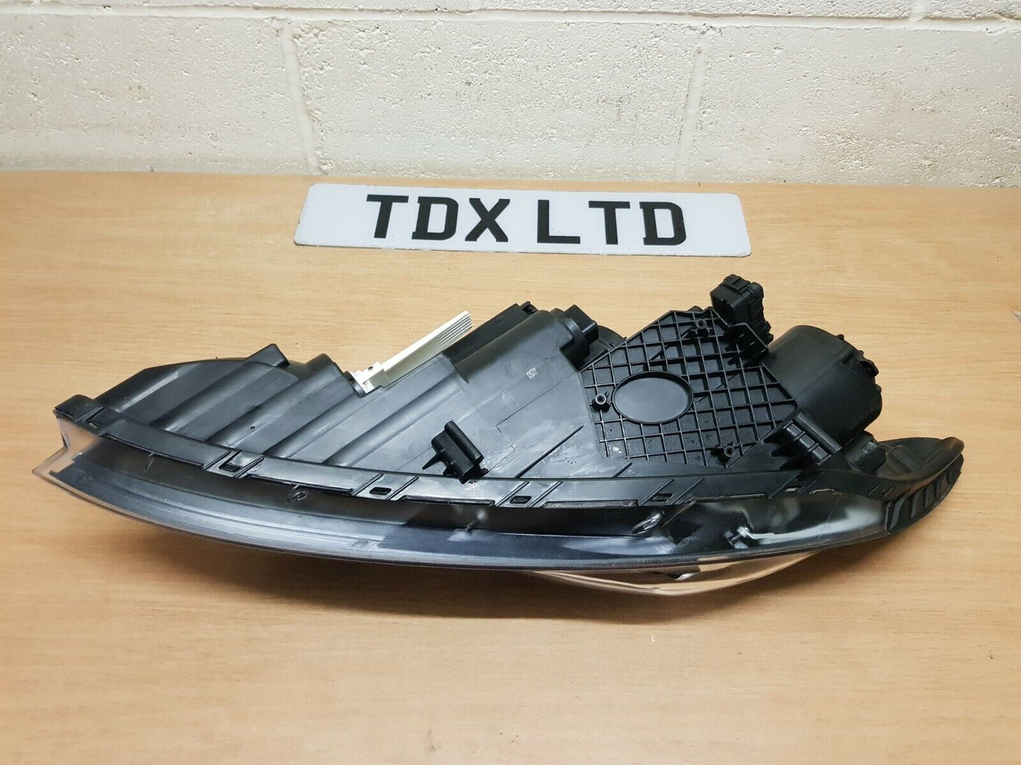 Kia Optima Driver Side Headlight 2011 2012 2013 2014 2015 P/N: 92101-2T451