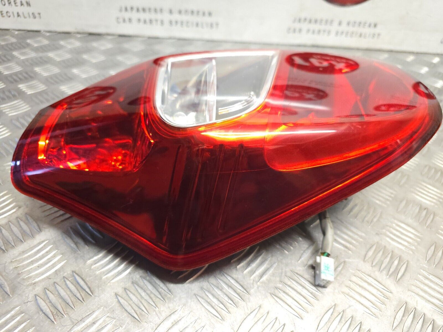 HYUNDAI I10 PA 2011-2013 FACELIFT PASSENGER SIDE REAR BRAKE BODY LIGHT 92401-0X1