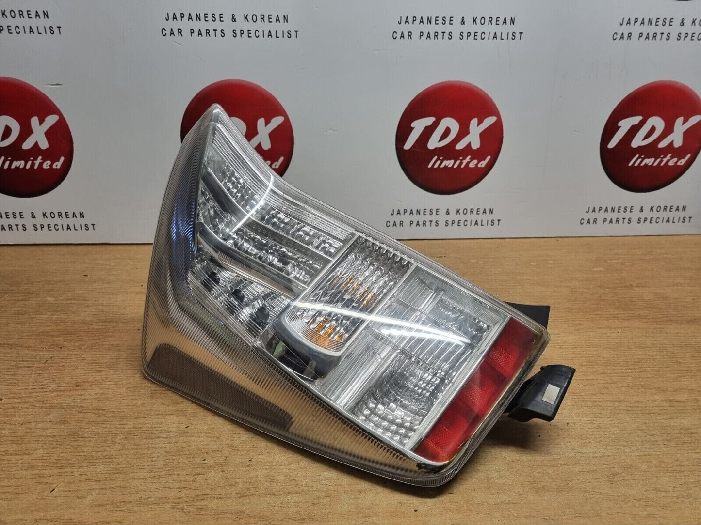 TOYOTA PRIUS MK3 2009-2012 PRE-FACELIFT PASSENGERS REAR OUTER LED BRAKE LIGHT