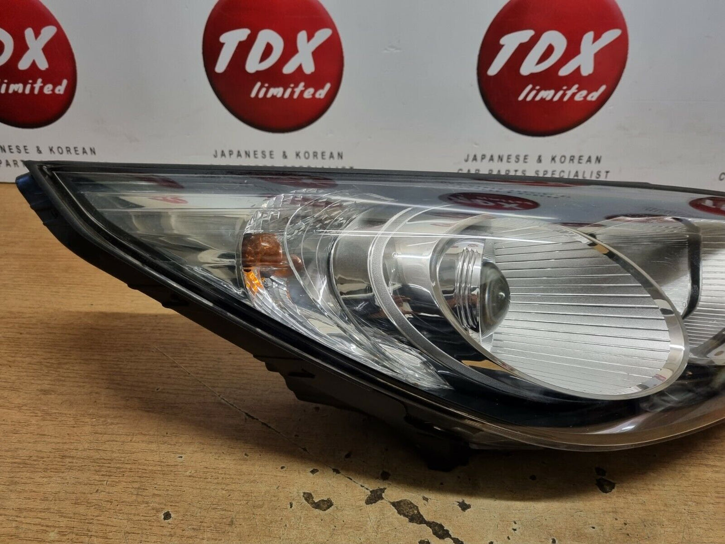 HYUNDAI IX35 2010-2013 PRE-FACELIFT GENUINE DRIVERS SIDE HALOGEN HEADLIGHT