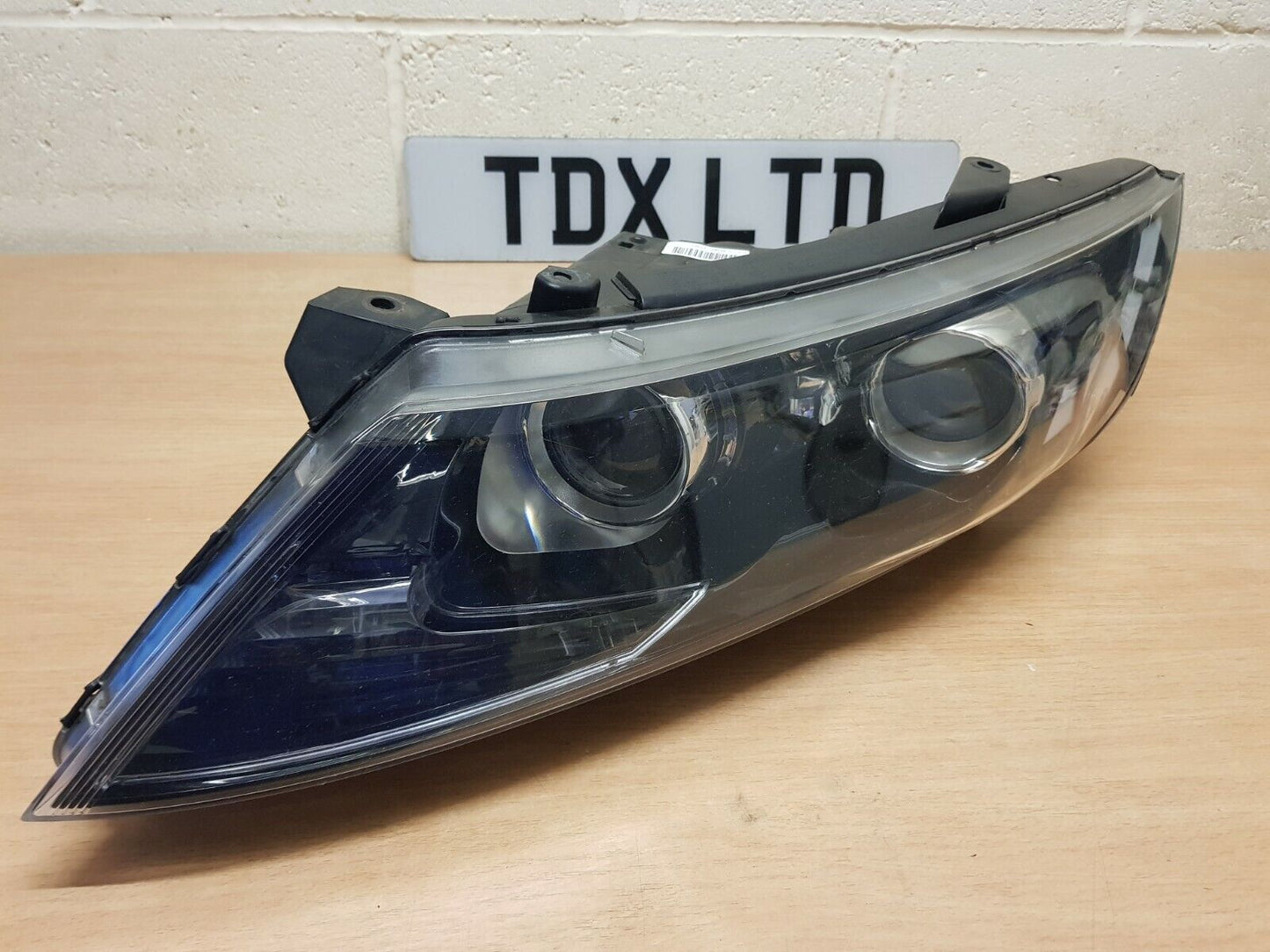 Kia Optima Passenger Side Headlight 2011 2012 2013 2014 2015 P/N: 92101-2T451