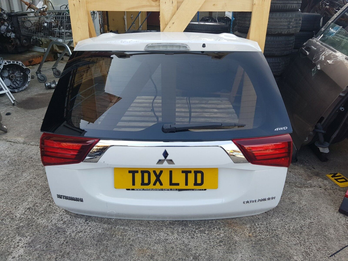 Mitsubishi Outlander Tailgate Shell + Windscreen In White Pearl (W13) 2015-2019