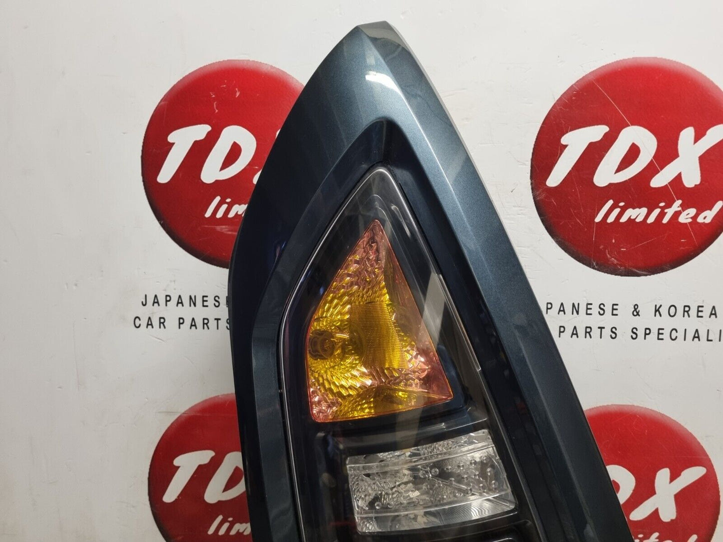 KIA SOUL MK1 2009-2011 PREFACELIFT GENUINE PASSENGERS SIDE REAR OUTER LIGHT LAMP