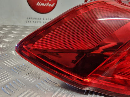 Kia Ceed (Jd) 2012-2018 Genuine Passengers Side Rear Outer Brake Light 92401-A20 2