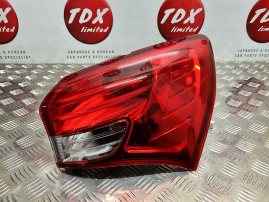 HYUNDAI IX20 JC 2010-2019 GENUINE DRIVERS SIDE REAR OUTER BRAKE LIGHT 92402-1K0