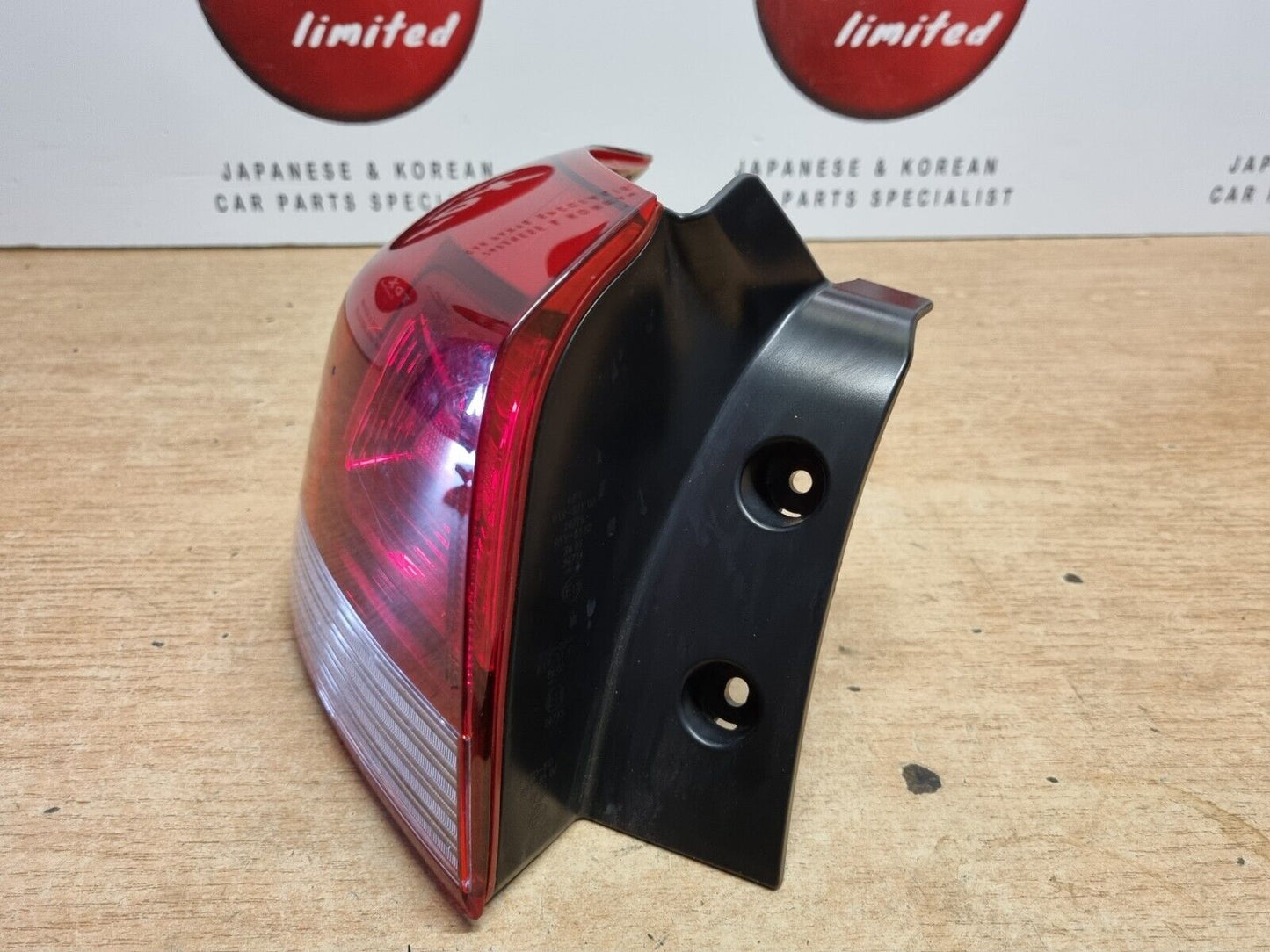 KIA RIO MK4 2017-2020 PRE-FACELIFT GENUINE PASSENGERS REAR OUTER BRAKE LIGHT