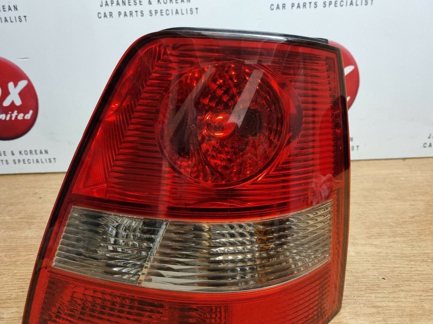 KIA SORENTO BL MK1 2002-2006 GENUINE PRE-FACELIFT DRIVERS SIDE REAR OUTER LIGHT