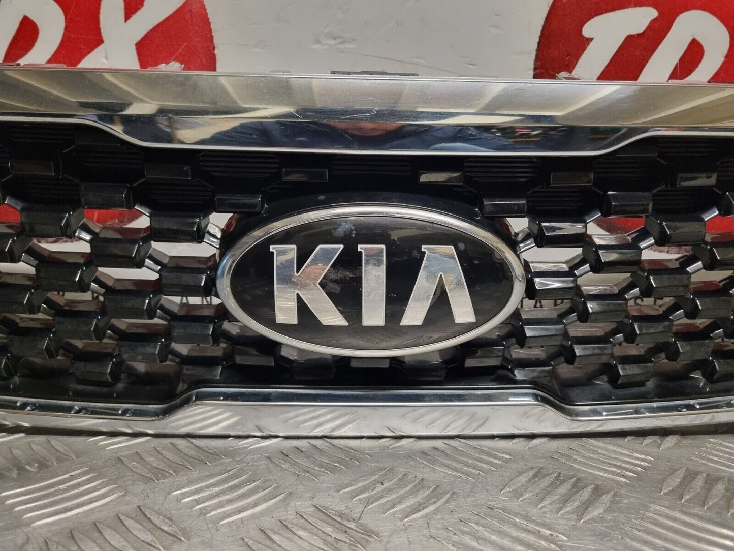 KIA VENGA (YN) 2010-2015 PRE-FACELIFT GENUINE FRONT BUMPER GRILLE 86351-1P010