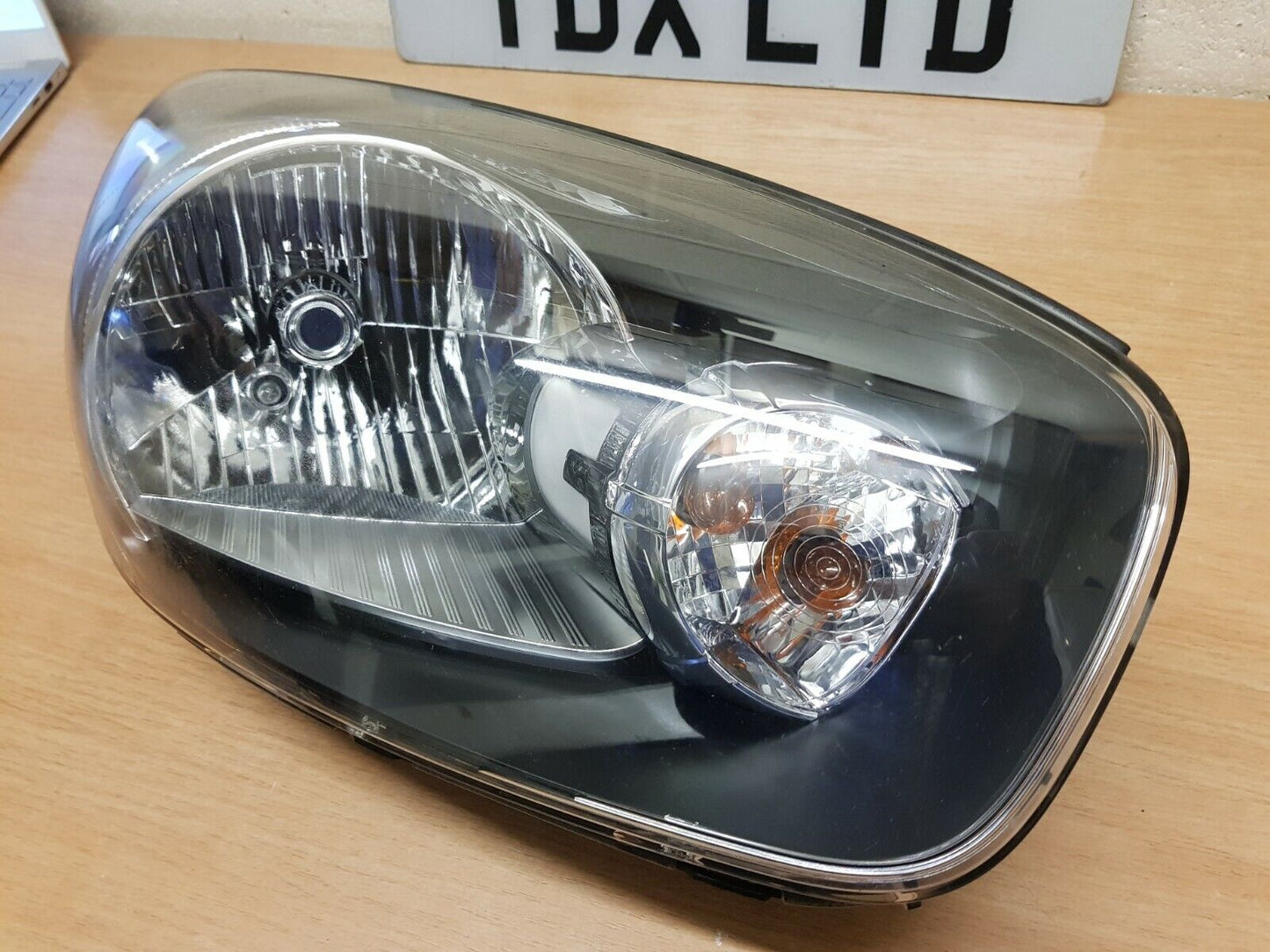 Kia Picanto Genuine Driver Side Headlight 2012 2013 2014 2015