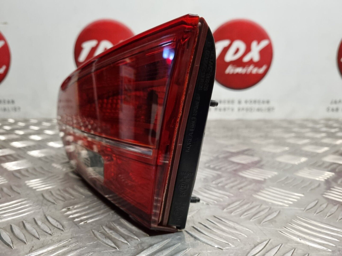 HYUNDAI SANTA FE DM MK3 2013-2015 PRE-FACELIFT DRIVERS REAR INNER TAILGATE LIGHT