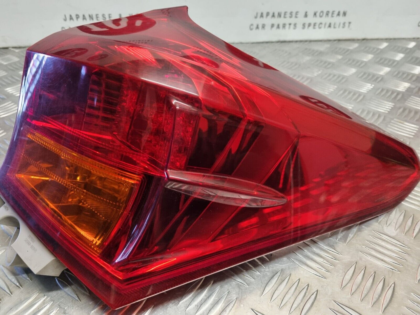 TOYOTA AURIS ESTATE 2012-2015 MK2 PRE-FACELIFT GENUINE DRIVERS REAR BODY LIGHT