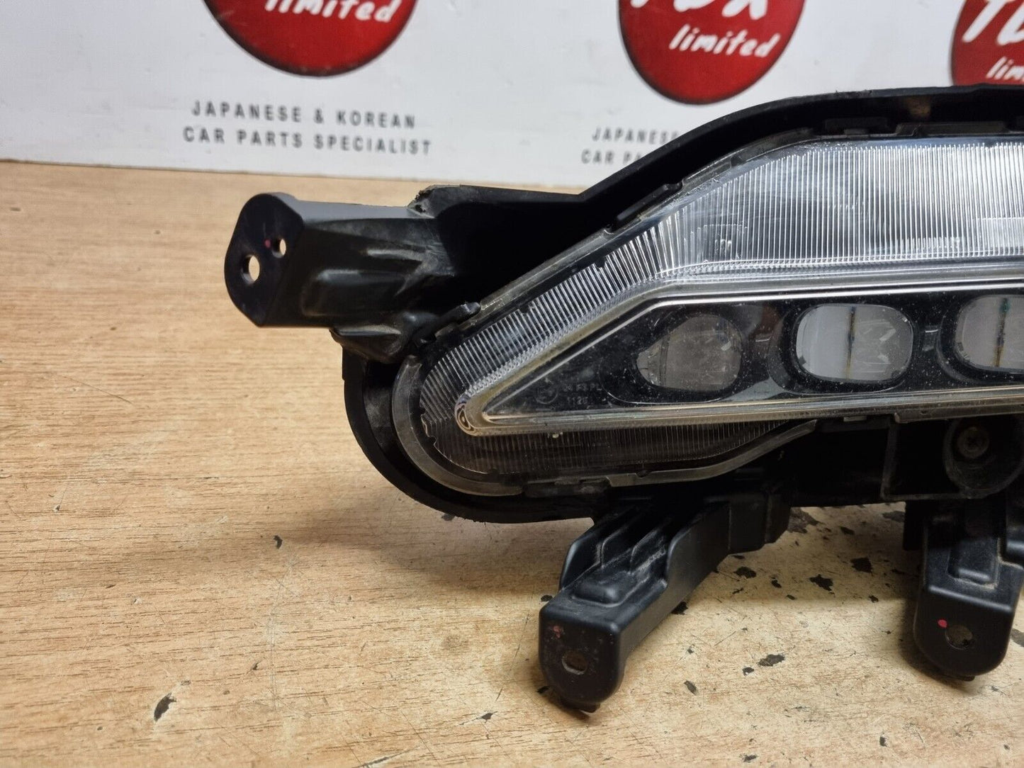 HYUNDAI I40 2015-2019 PASSENGERS FRONT LED DRL DAY TIME RUNNING LIGHT 92201-3Z5