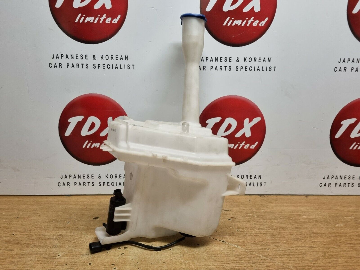 KIA OPTIMA 2 2016-2019 GENUINE WASHER RESERVOIR BOTTLE TANK  + MOTOR PUMP