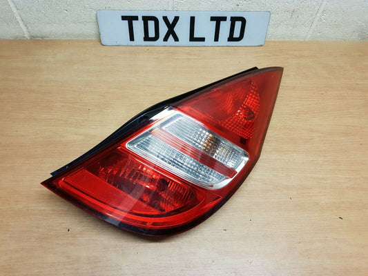 Genuine Hyundai i30 MK1 Drivers Rear Outer Tail Light Lamp 2008-2011