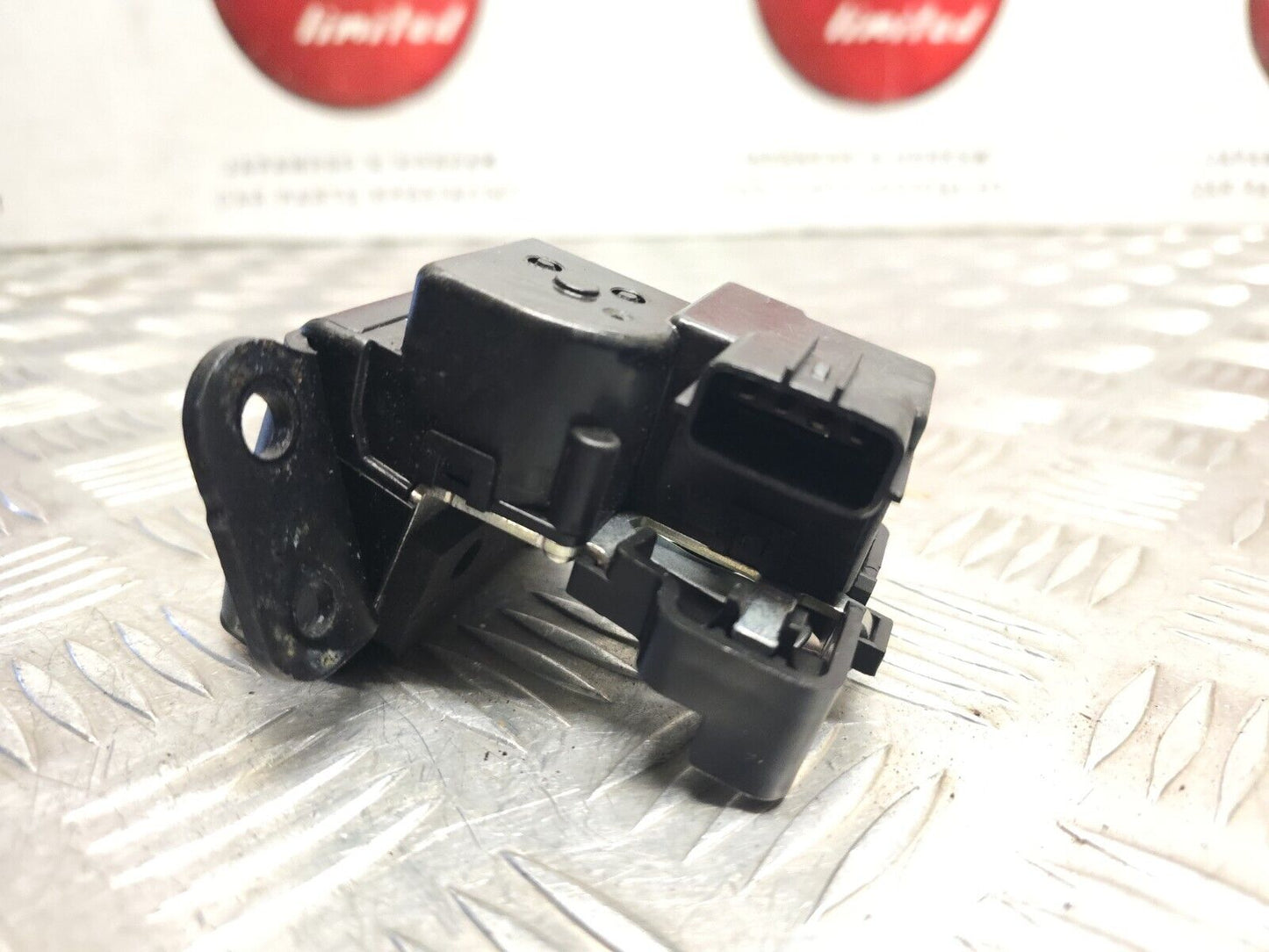 KIA SPORTAGE SL MK3 2010-2015 GENUINE REAR BOOT LOCK CATCH MECHANISM 81230-3W000