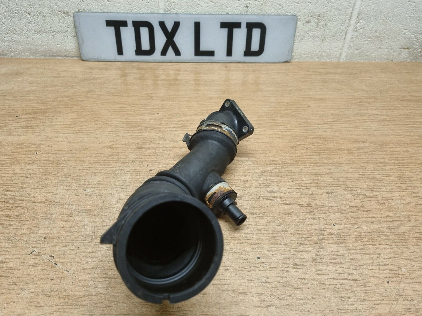 Toyota Auris 1.4 D4D Diesel Genuine Air Supply Pipe Hose 2012-2018 17880-0N070