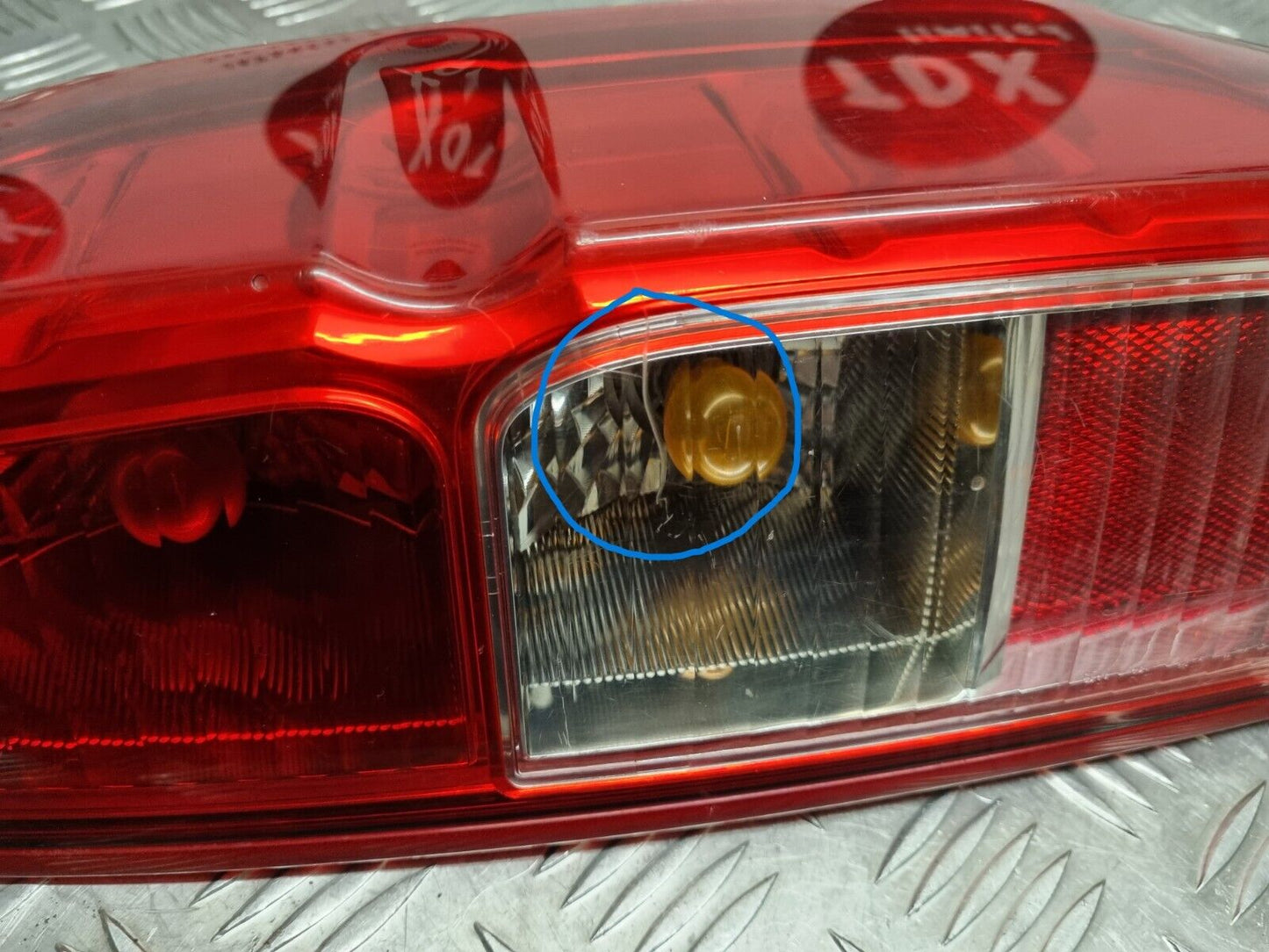 NISSAN NAVARA D40 MK2 2005-2015 GENUINE DRIVERS SIDE REAR OUTER BRAKE LIGHT LAMP