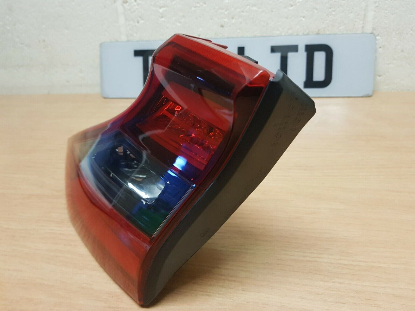 HYUNDAI IONIQ GENUINE DRIVERS SIDE REAR INNER TAILGATE LIGHT 2017 2018 2019