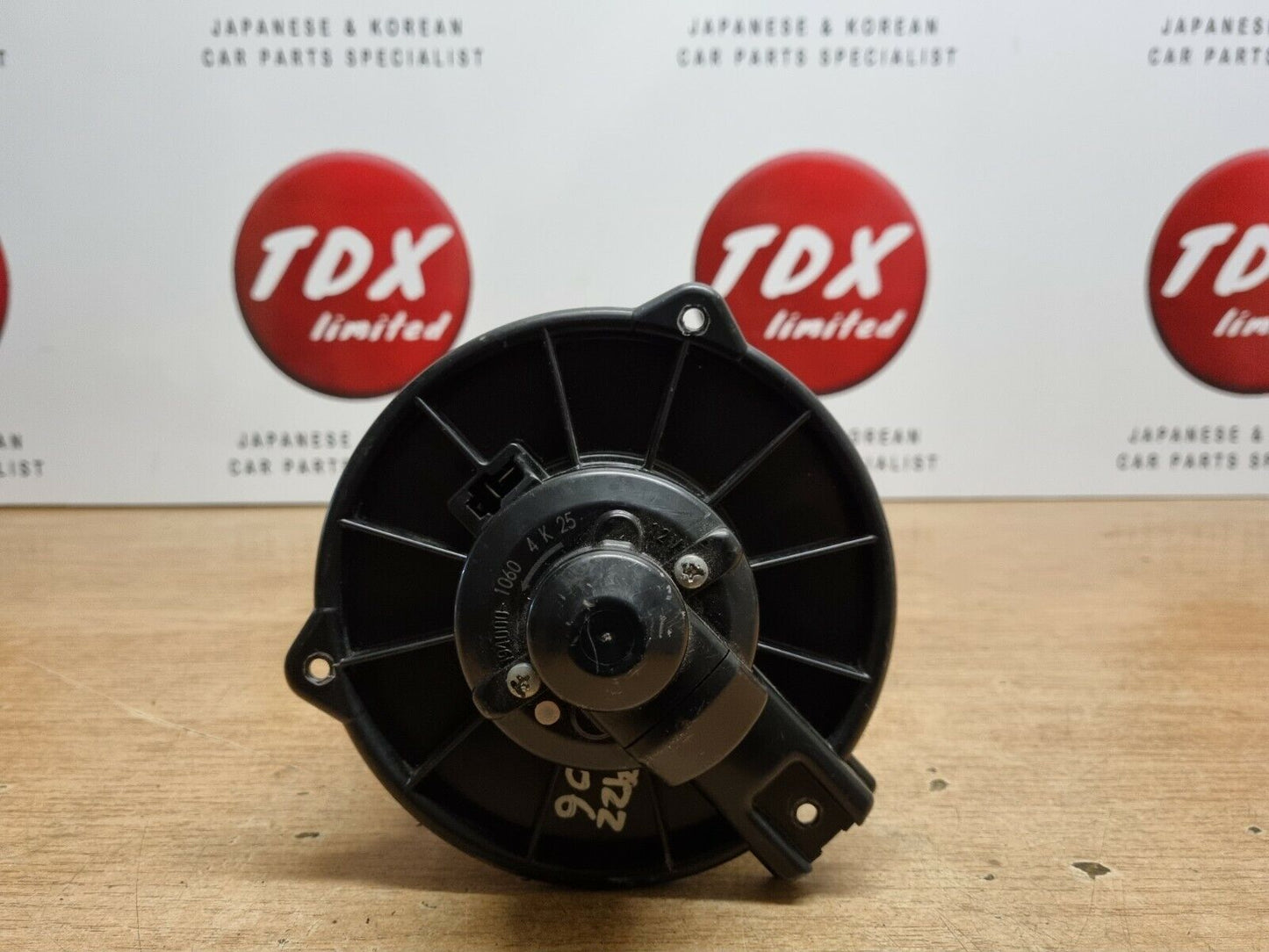 HONDA JAZZ MK1 GD GENUINE HEATER BLOWER MOTOR FAN RHD 2002-2008 194000-1060