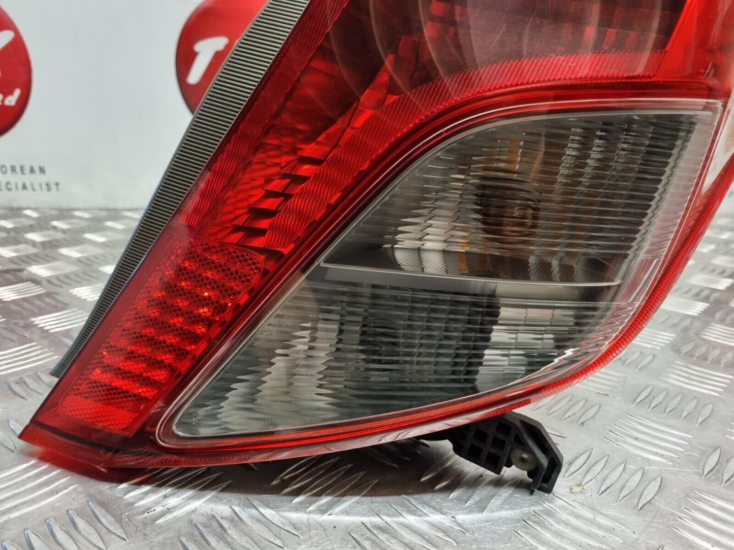 TOYOTA YARIS 2012-2015 PRE-FACELIFT GENUINE DRIVERS SIDE REAR OUTER BRAKE LIGHT