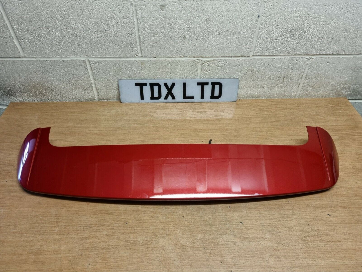 Kia Stonic Rear Roof Spoiler In Red (BEG) + Brake Light 2018-2021 87210-H8400