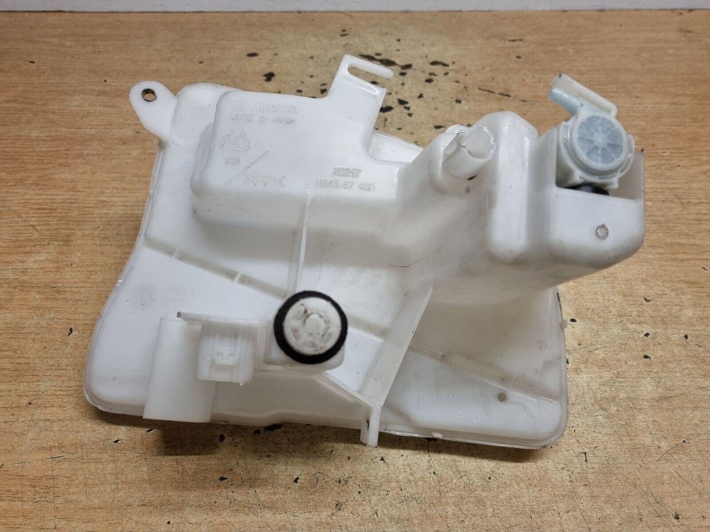 MAZDA MX-5 RF MK4 2015-2021 GENUINE WASHER BOTTLE TANK + MOTOR PUMP N24367480