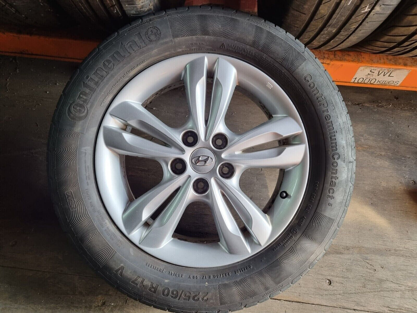 HYUNDAI IX35 17" INCH 2010-2015 ALLOY WHEEL + TYRE 225/60/17 6.5Jx18 52910-2S200