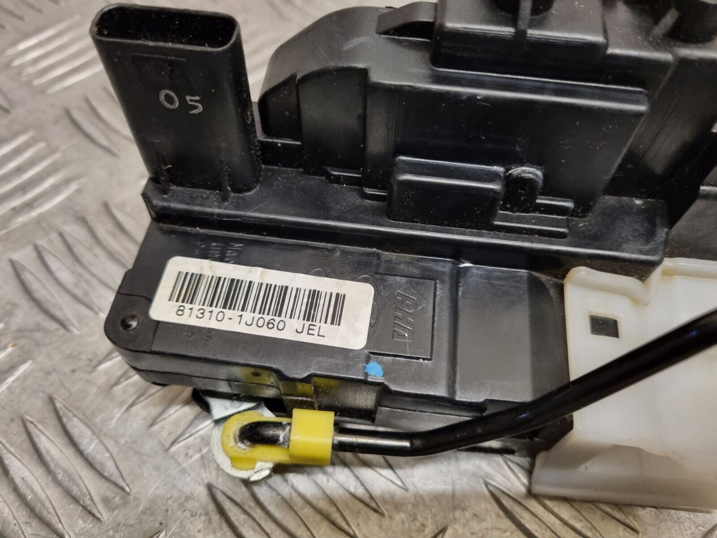 HYUNDAI I20 PB 5 DOOR 2008-2014 PASSENGERS FRONT DOOR LOCK MECHANISM 81310-1J060