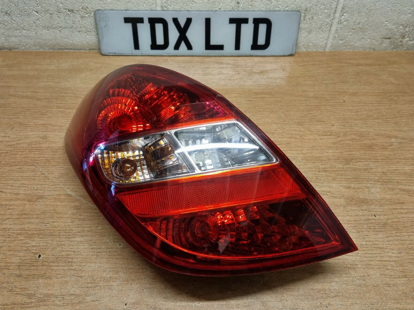 Hyundai I20 MK1 Pre-Facelift Passengers Rear Outer Light 2008-2011 92401-1J000