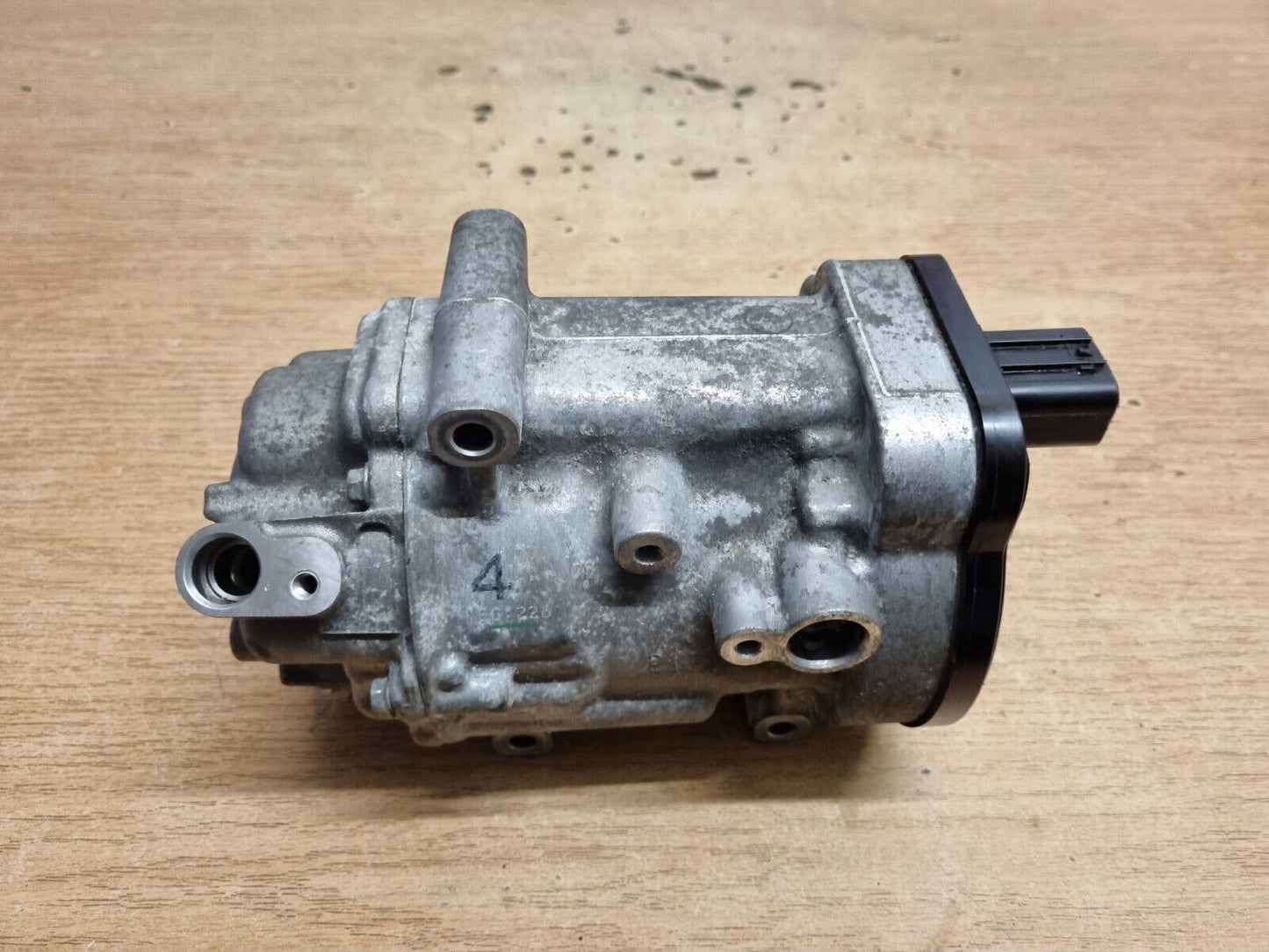 TOYOTA COROLLA MK12 1.8 HYBRID 2019-2022 GENUINE AC COMPRESSOR PUMP 042400-0370