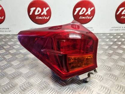 TOYOTA AURIS ESTATE 2012-2015 MK2 PREFACELIFT GENUINE PASSENGERS REAR BODY LIGHT