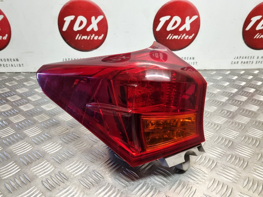 TOYOTA AURIS ESTATE 2012-2015 MK2 PREFACELIFT GENUINE PASSENGERS REAR BODY LIGHT