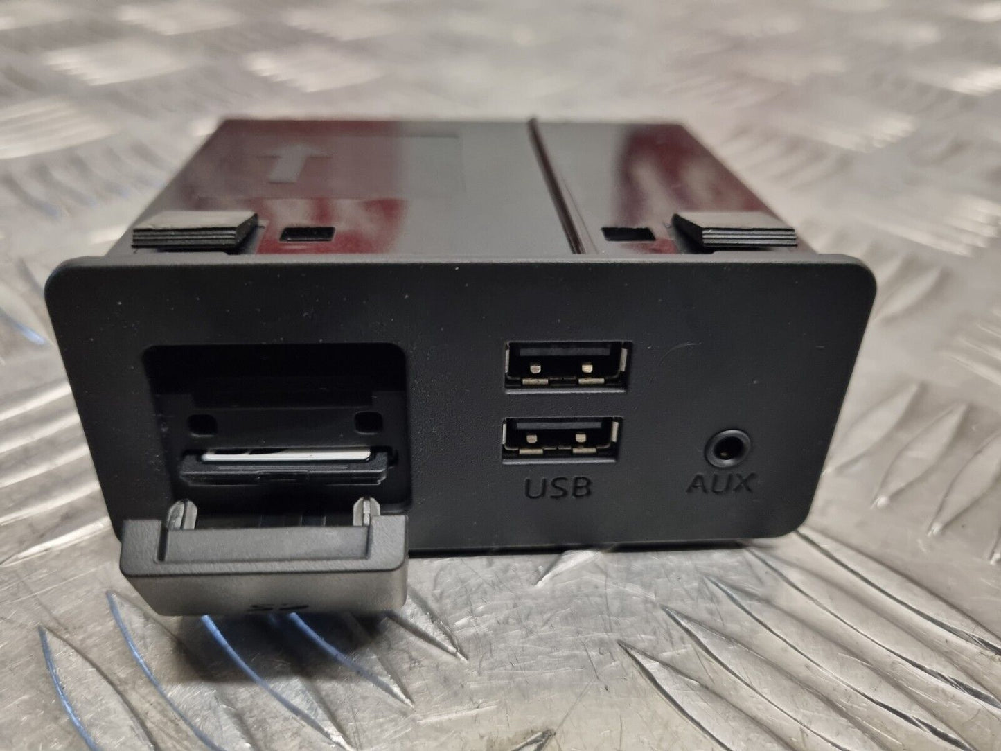 MAZDA 6 (GJ) MK3 2013-2018 GENUINE USB SD CARD HUB PORT READER D09H-669U0