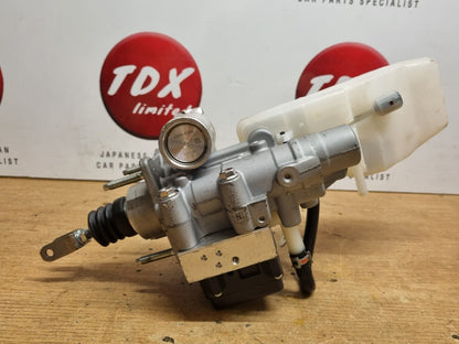 TOYOTA COROLLA MK12 1.8 HYB 2019-2022 GENUINE BRAKE MASTER CYLINDER 47210-12320