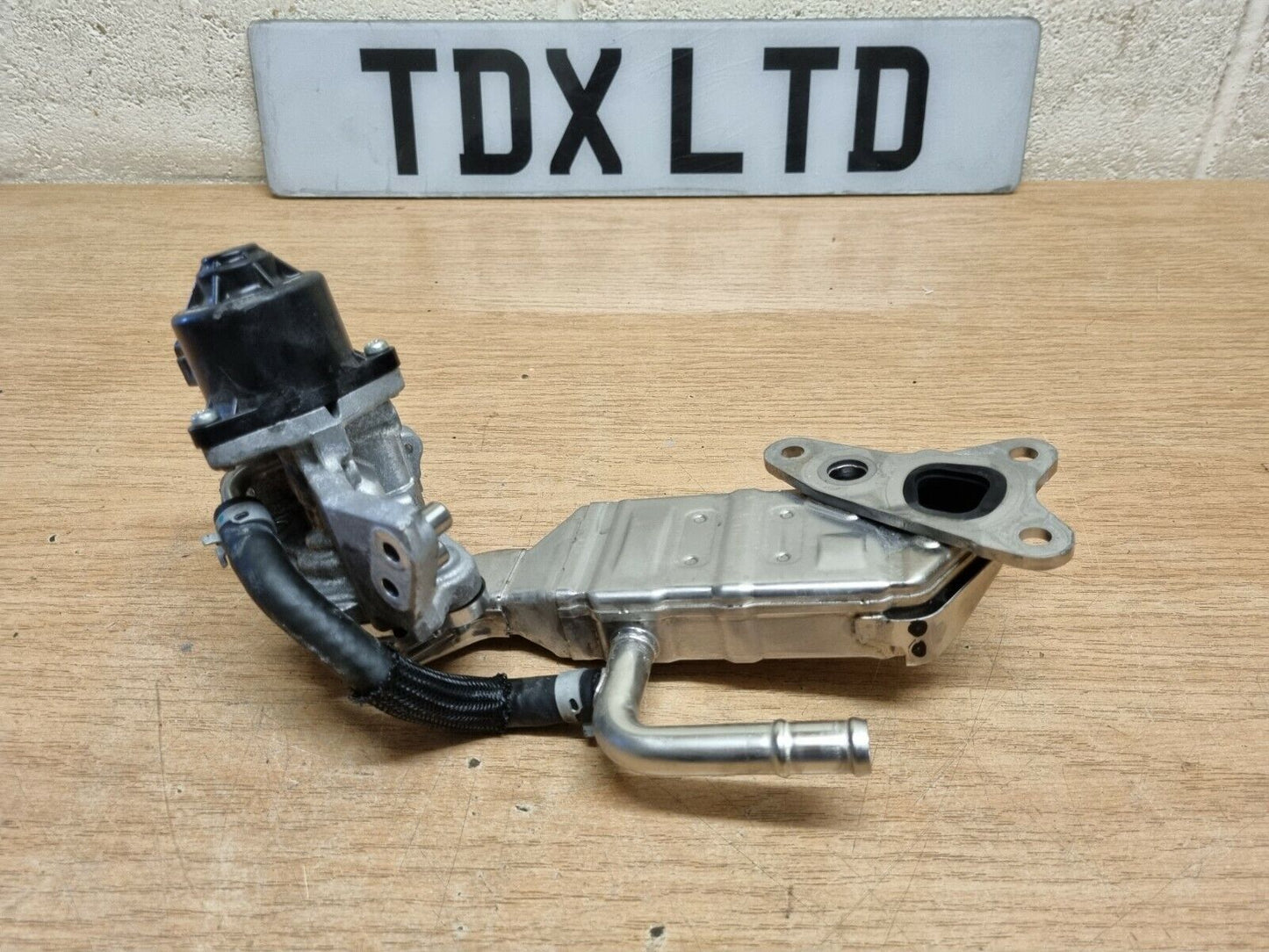 Toyota Corolla MK12 2.0 Hybrid Petrol Genuine EGR Cooler + Valve 25680-24030