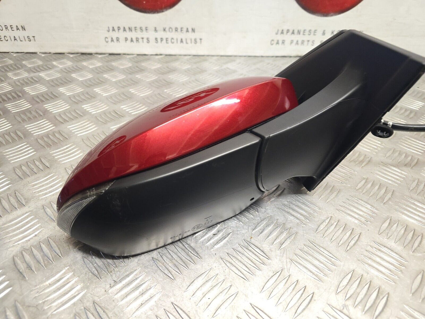 TOYOTA YARIS MK4 2020-2023 GENUINE DRIVERS SIDE MANUAL FOLD ELECTRIC WING MIRROR