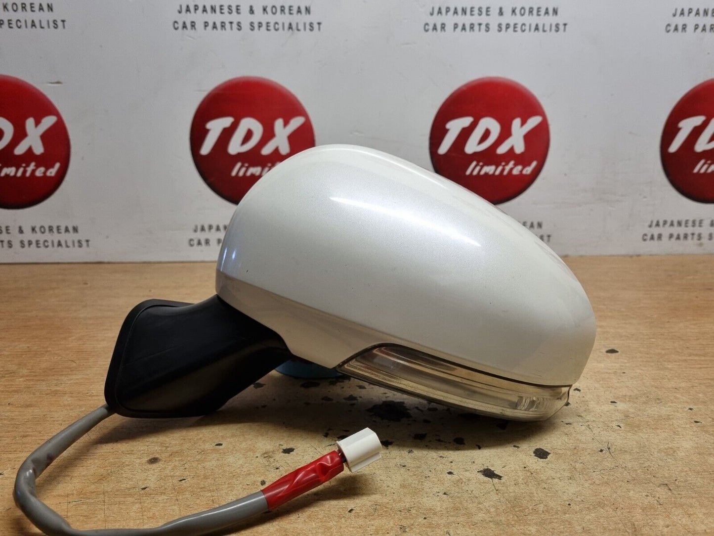 TOYOTA PRIUS MK3 2009-2015 GENUINE PASSENGERS SIDE INDICATOR WING MIRROR