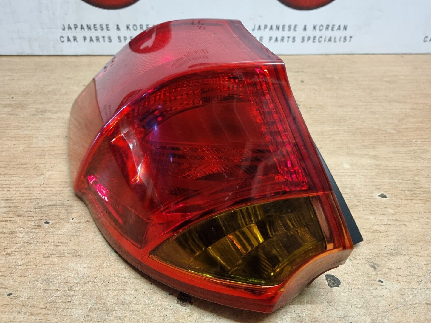 KIA CEED MK2 JD 2012-2015 PRE-FACELIFT GENUINE PASSENGERS REAR OUTER BRAKE LIGHT