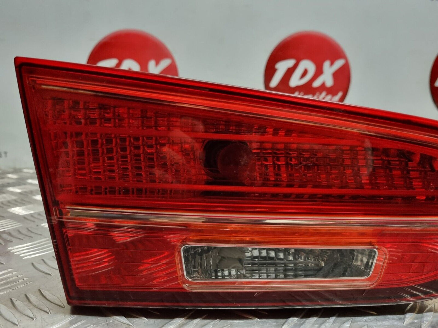 HYUNDAI SANTA FE MK3 2013-2015 PRE-FACELIFT PASSENGERS REAR INNER TAILGATE LIGHT