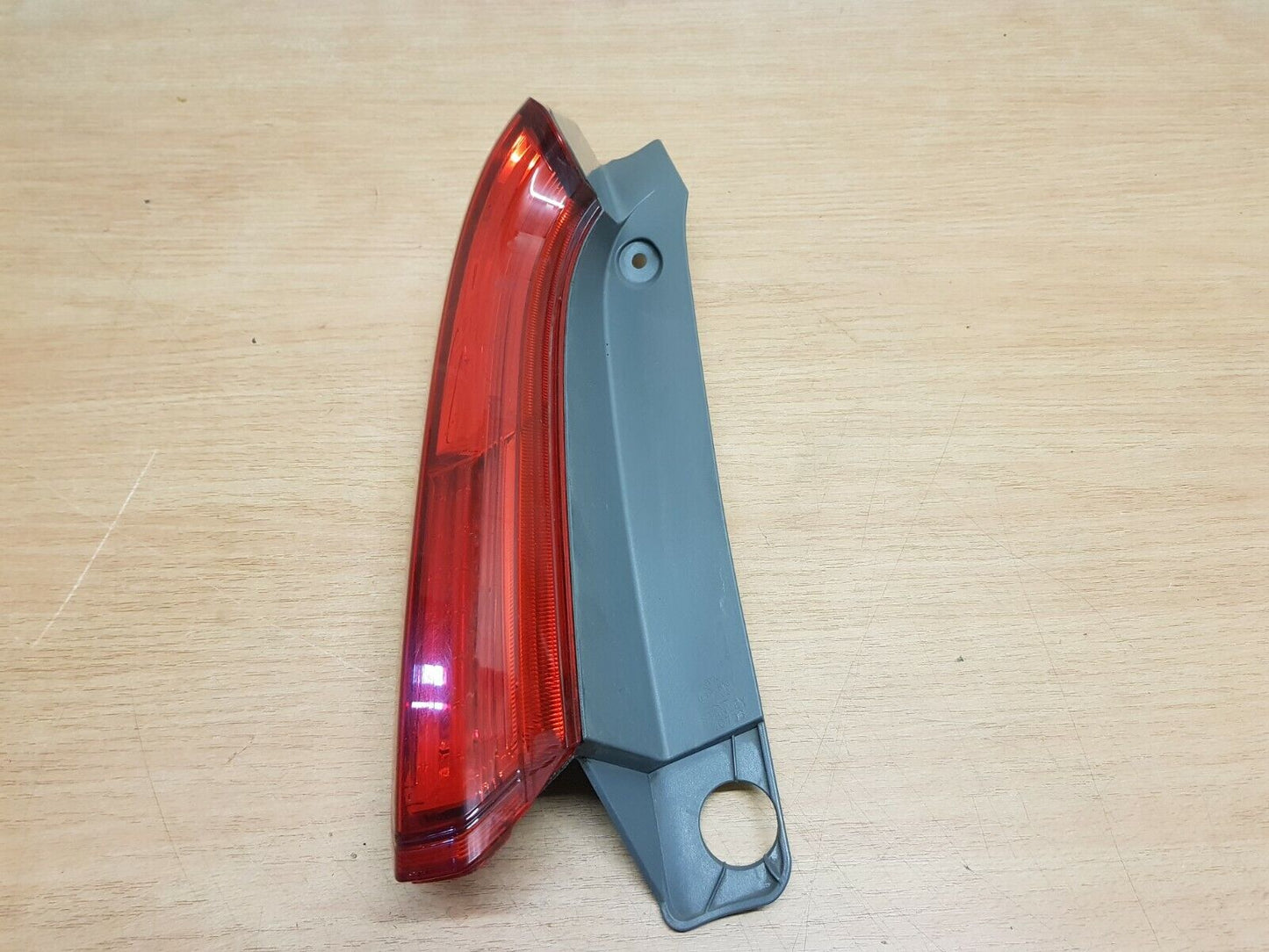 Honda CR-V MK4 Passenger Side Upper Rear Light Unit 2013 2014 2015 2016