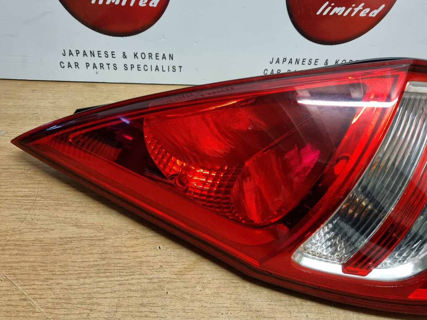 HYUNDAI I30 MK1 HATCHBACK PASSENGERS SIDE REAR OUTER TAIL LIGHT LAMP 2007-2011